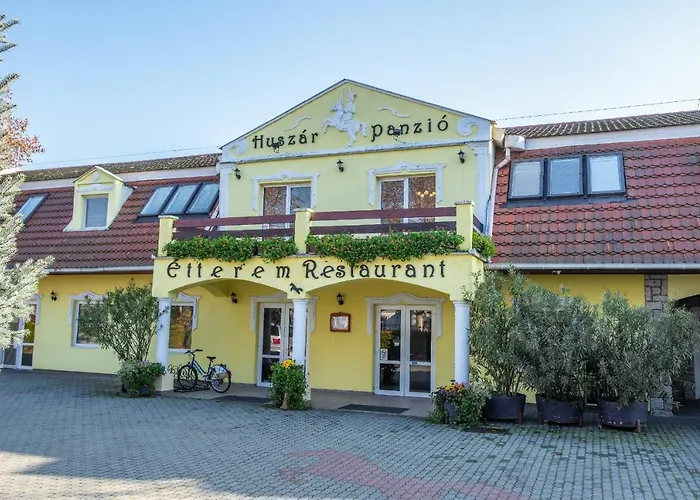 Panzió Huszar Panzio Es Etterem 3*